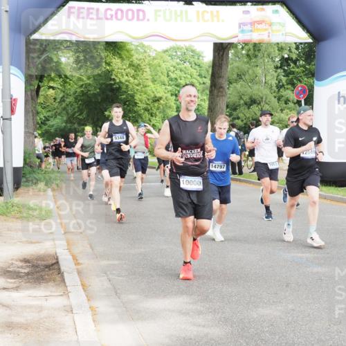 29.06.2025 - hella hamburg halbmarathon MichiJ http://msf.ph/oto/8308242 29.06.2025 10:35:48 Zwischen KM18-KM19 2839, 2869, 2953, 4553, 6009, 9482, 10000, 12549, 14797, 15735, 15784, 16592, 16766, 17915, 18430, 18887 meine-sportfotos.de