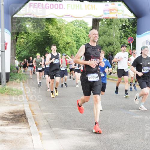 29.06.2025 - hella hamburg halbmarathon MichiJ http://msf.ph/oto/8308294 29.06.2025 10:35:48 Zwischen KM18-KM19 2839, 2869, 2953, 4553, 6009, 9482, 10000, 12549, 14797, 15735, 15784, 16592, 16766, 17915, 18430, 18887 meine-sportfotos.de