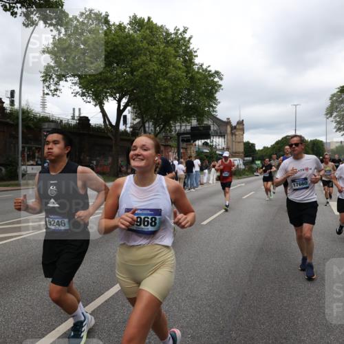 29.06.2025 - hella hamburg halbmarathon Yannick Fuchs http://msf.ph/oto/8308341 29.06.2025 10:50:29 20KM 1583, 1955, 2083, 2741, 3413, 3836, 4152, 4594, 4813, 5418, 5492, 5570, 6399, 6416, 6835, 7037, 7547, 8542, 8652, 8669, 8968, 8996, 9246, 9727, 9884, 9903, 9907, 9934, 10084, 10093, 10665, 11870, 12348, 12440, 12590, 12712, 13394, 13666, 13691, 13750, 14408, 14588, 14678, 14867, 15097, 15407, 15431, 15695, 16008, 16009, 16121, 16620, 16634, 16679, 17268, 17660, 17993, 18719, 18867, 18899, 19091 meine-sportfotos.de