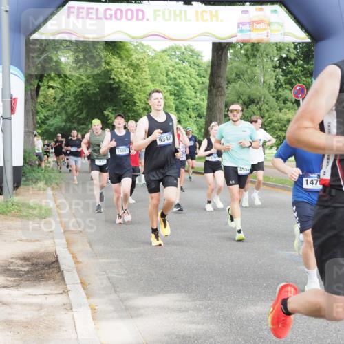 29.06.2025 - hella hamburg halbmarathon MichiJ http://msf.ph/oto/8308416 29.06.2025 10:35:49 Zwischen KM18-KM19 2839, 2869, 2953, 4553, 6009, 9348, 10000, 11211, 12549, 14797, 15735, 15784, 16592, 16766, 17915, 18430, 18887 meine-sportfotos.de