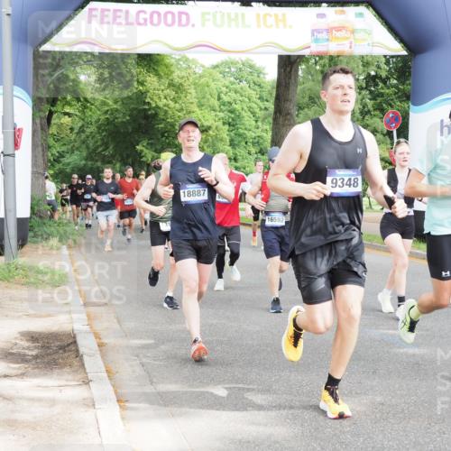29.06.2025 - hella hamburg halbmarathon MichiJ http://msf.ph/oto/8308646 29.06.2025 10:35:50 Zwischen KM18-KM19 2708, 2839, 2869, 2953, 4553, 6009, 9348, 10000, 11211, 12549, 14797, 15735, 15784, 16592, 17915, 18430, 18887 meine-sportfotos.de