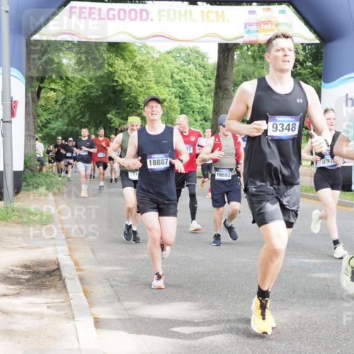 29.06.2025 - hella hamburg halbmarathon MichiJ http://msf.ph/oto/8308675 29.06.2025 10:35:51 Zwischen KM18-KM19 1884, 2708, 2839, 2869, 2953, 4324, 4553, 6009, 9348, 10000, 11211, 12549, 13183, 14797, 15735, 15784, 16592, 17007, 17172, 17915, 18430, 18887 meine-sportfotos.de