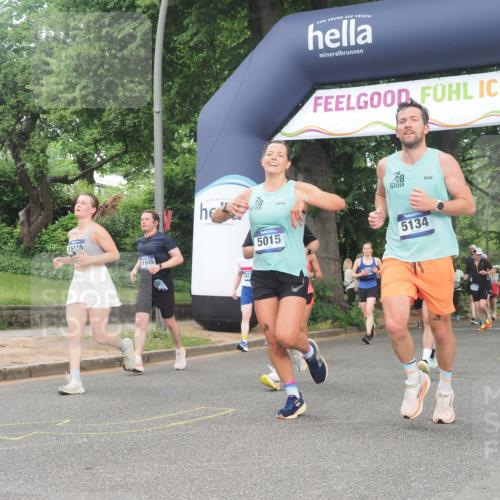 29.06.2025 - hella hamburg halbmarathon KatJ http://msf.ph/oto/8308682 29.06.2025 10:44:18 Zwischen KM18-KM19 1200, 2488, 3413, 3859, 4426, 5015, 5134, 5457, 5458, 5728 meine-sportfotos.de