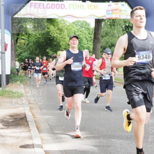 29.06.2025 - hella hamburg halbmarathon MichiJ http://msf.ph/oto/8308732 29.06.2025 10:35:51 Zwischen KM18-KM19 1884, 2708, 2839, 2869, 2953, 4324, 4553, 6009, 9348, 10000, 11211, 12549, 13183, 14797, 15735, 15784, 16592, 17007, 17172, 17915, 18430, 18887 meine-sportfotos.de