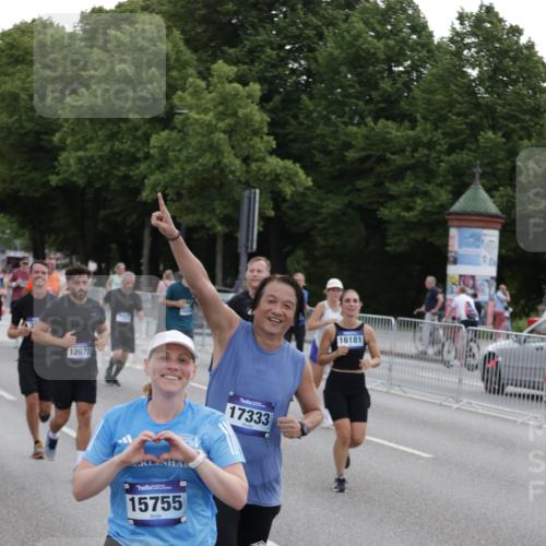 29.06.2025 - hella hamburg halbmarathon Jannik Wohlers http://msf.ph/oto/8308743 29.06.2025 10:38:20 Lombardsbrücke 56, 1232, 1390, 2576, 2660, 2693, 3216, 3323, 3726, 3927, 4028, 4259, 4260, 4316, 4964, 5617, 5684, 5913, 6695, 6696, 6875, 7148, 7263, 7561, 7849, 8367, 8583, 8635, 8747, 9004, 9455, 9708, 10554, 10604, 11059, 11635, 11697, 12028, 12072, 12075, 12577, 12722, 14096, 14557, 14558, 15755, 16181, 16346, 17250, 17333, 18050, 18471, 18504 meine-sportfotos.de