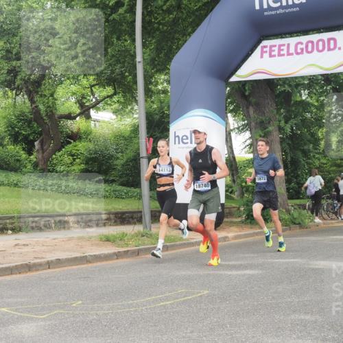 29.06.2025 - hella hamburg halbmarathon KatJ http://msf.ph/oto/8308750 29.06.2025 10:15:01 Zwischen KM18-KM19  meine-sportfotos.de