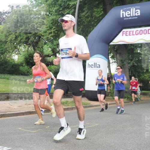 29.06.2025 - hella hamburg halbmarathon KatJ http://msf.ph/oto/8308841 29.06.2025 10:44:20 Zwischen KM18-KM19 1200, 3859, 4426, 5015, 5134, 5457, 5458, 5728, 7159 meine-sportfotos.de