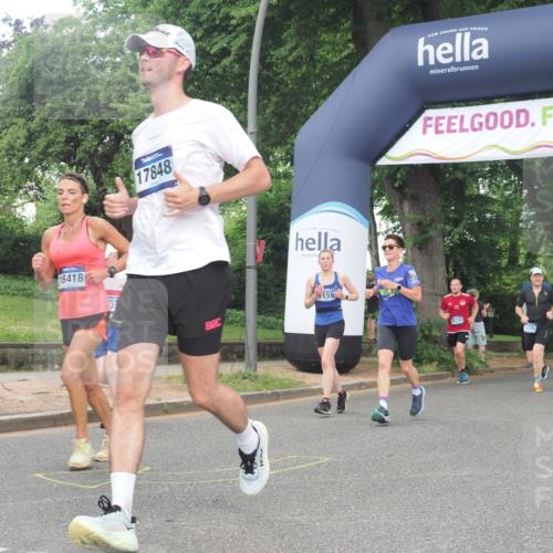 29.06.2025 - hella hamburg halbmarathon KatJ http://msf.ph/oto/8308851 29.06.2025 10:44:20 Zwischen KM18-KM19 1200, 3859, 4426, 5015, 5134, 5457, 5458, 5728, 7159 meine-sportfotos.de
