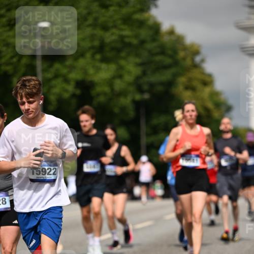 29.06.2025 - hella hamburg halbmarathon Dr. Thomas Lammeyer http://msf.ph/oto/8308885 29.06.2025 10:17:06 Kennedybrücke 1007, 1020, 1051, 1328, 1859, 4187, 4554, 5597, 5598, 6489, 7346, 7873, 8115, 8279, 9527, 10581 meine-sportfotos.de