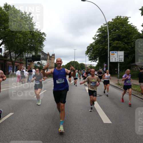 29.06.2025 - hella hamburg halbmarathon Yannick Fuchs http://msf.ph/oto/8308908 29.06.2025 10:50:31 20KM 1583, 1955, 2083, 2741, 3413, 3836, 4152, 5418, 5492, 5570, 6399, 6416, 6835, 7037, 7547, 8393, 8542, 8652, 8669, 8968, 8996, 9246, 9488, 9727, 9884, 9903, 9907, 9934, 10084, 10093, 10665, 11212, 12348, 12440, 12590, 12712, 13394, 13666, 13691, 13750, 14139, 14408, 14588, 14678, 14867, 15097, 15407, 15431, 15695, 16008, 16009, 16121, 16620, 16634, 16679, 17268, 17660, 17993, 18208, 18719, 18867, 18899, 19091 meine-sportfotos.de