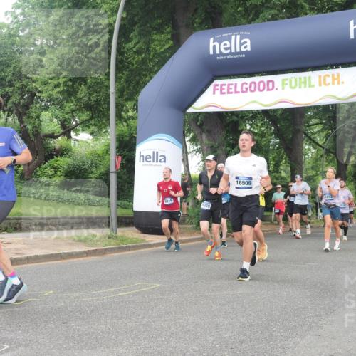 29.06.2025 - hella hamburg halbmarathon KatJ http://msf.ph/oto/8308916 29.06.2025 10:44:22 Zwischen KM18-KM19 1200, 3575, 4632, 5015, 5134, 5391, 5728, 6892, 7159 meine-sportfotos.de