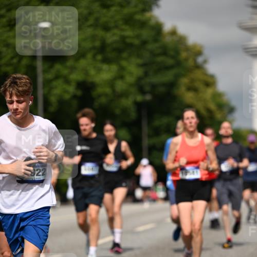 29.06.2025 - hella hamburg halbmarathon Dr. Thomas Lammeyer http://msf.ph/oto/8308946 29.06.2025 10:17:06 Kennedybrücke 1007, 1020, 1051, 1328, 1859, 4187, 4554, 5597, 5598, 6489, 7346, 7873, 8115, 8279, 9527, 10581 meine-sportfotos.de