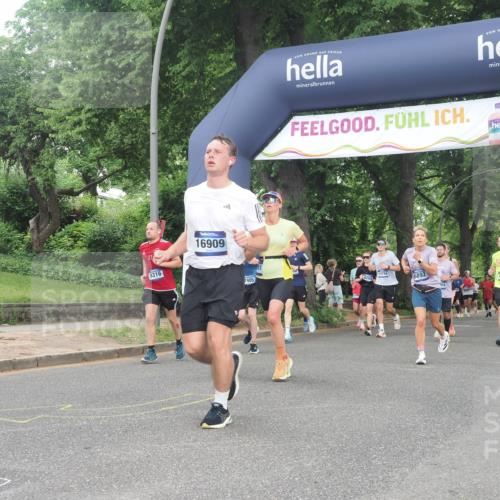 29.06.2025 - hella hamburg halbmarathon KatJ http://msf.ph/oto/8308947 29.06.2025 10:44:23 Zwischen KM18-KM19 2652, 3575, 4632, 5015, 5134, 5391, 6892, 7159 meine-sportfotos.de