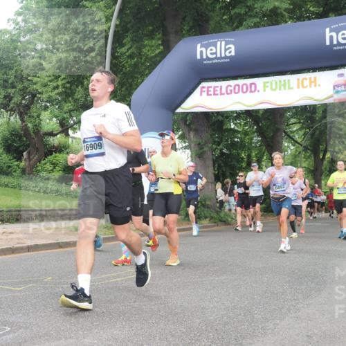 29.06.2025 - hella hamburg halbmarathon KatJ http://msf.ph/oto/8308968 29.06.2025 10:44:23 Zwischen KM18-KM19 2652, 3575, 4632, 5015, 5134, 5391, 6892, 7159 meine-sportfotos.de