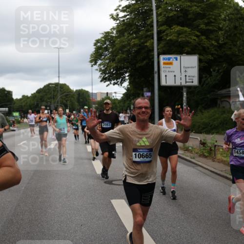 29.06.2025 - hella hamburg halbmarathon Yannick Fuchs http://msf.ph/oto/8309033 29.06.2025 10:50:31 20KM 1583, 1955, 2083, 2741, 3413, 3836, 4152, 5418, 5492, 5570, 6399, 6416, 6835, 7037, 7547, 8393, 8542, 8652, 8669, 8968, 8996, 9246, 9488, 9727, 9884, 9903, 9907, 9934, 10084, 10093, 10665, 11212, 12348, 12440, 12590, 12712, 13394, 13666, 13691, 13750, 14139, 14408, 14588, 14678, 14867, 15097, 15407, 15431, 15695, 16008, 16009, 16121, 16620, 16634, 16679, 17268, 17660, 17993, 18208, 18719, 18867, 18899, 19091 meine-sportfotos.de