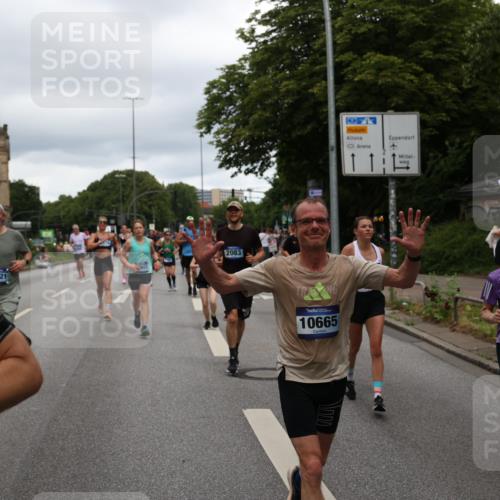 29.06.2025 - hella hamburg halbmarathon Yannick Fuchs http://msf.ph/oto/8309039 29.06.2025 10:50:31 20KM 1583, 1955, 2083, 2741, 3413, 3836, 4152, 5418, 5492, 5570, 6399, 6416, 6835, 7037, 7547, 8393, 8542, 8652, 8669, 8968, 8996, 9246, 9488, 9727, 9884, 9903, 9907, 9934, 10084, 10093, 10665, 11212, 12348, 12440, 12590, 12712, 13394, 13666, 13691, 13750, 14139, 14408, 14588, 14678, 14867, 15097, 15407, 15431, 15695, 16008, 16009, 16121, 16620, 16634, 16679, 17268, 17660, 17993, 18208, 18719, 18867, 18899, 19091 meine-sportfotos.de
