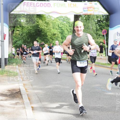 29.06.2025 - hella hamburg halbmarathon MichiJ http://msf.ph/oto/8309077 29.06.2025 10:35:52 Zwischen KM18-KM19 1460, 1884, 2708, 2839, 2869, 2953, 4324, 4553, 6009, 8927, 9348, 10000, 11211, 12549, 13183, 14797, 15735, 15784, 16592, 17007, 17172, 17915, 18430, 18887 meine-sportfotos.de
