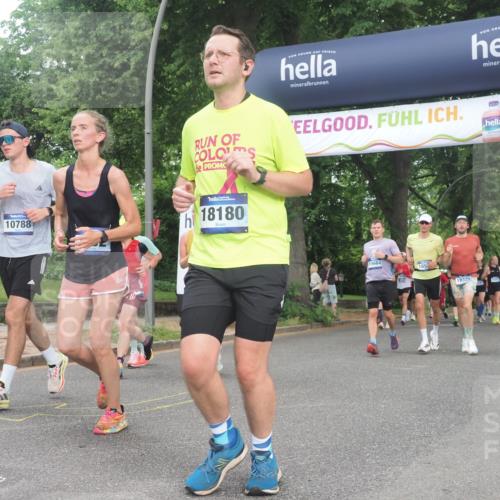 29.06.2025 - hella hamburg halbmarathon KatJ http://msf.ph/oto/8309173 29.06.2025 10:44:27 Zwischen KM18-KM19 1387, 2652, 2656, 3575, 4632, 5391, 6892, 7159 meine-sportfotos.de