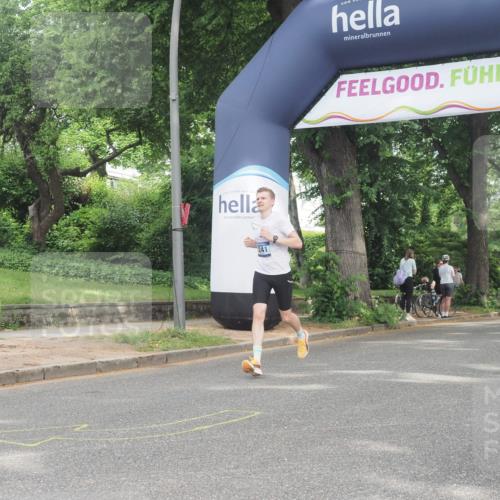 29.06.2025 - hella hamburg halbmarathon KatJ http://msf.ph/oto/8309182 29.06.2025 10:15:03 Zwischen KM18-KM19 1241 meine-sportfotos.de
