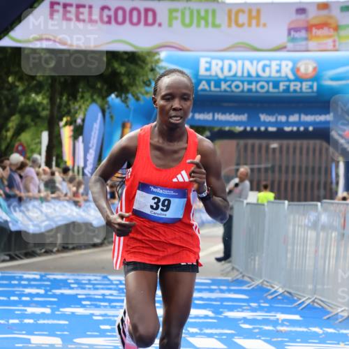 29.06.2025 - hella hamburg halbmarathon Strokosch-Dieckow http://msf.ph/oto/8309250 29.06.2025 10:12:21 Ziel 39, 47 meine-sportfotos.de