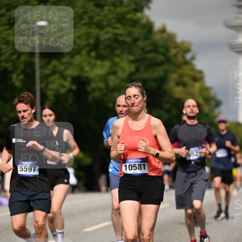 29.06.2025 - hella hamburg halbmarathon Dr. Thomas Lammeyer http://msf.ph/oto/8309386 29.06.2025 10:17:08 Kennedybrücke 1007, 1020, 1051, 1328, 1859, 2961, 3218, 3729, 4187, 4554, 4950, 5597, 5598, 7346, 7873, 8115, 8279, 8913, 9527, 10581 meine-sportfotos.de