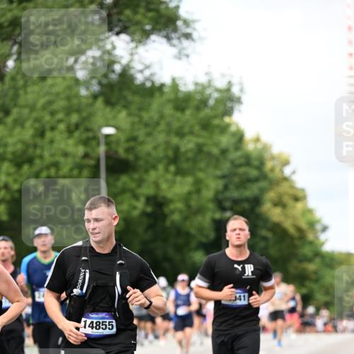 29.06.2025 - hella hamburg halbmarathon Dr. Thomas Lammeyer http://msf.ph/oto/8309452 29.06.2025 10:38:22 Kennedybrücke 1025, 1705, 1764, 1787, 2038, 2276, 2464, 2496, 2510, 2511, 2933, 3145, 3829, 4445, 4479, 4824, 4826, 4942, 5096, 5566, 5569, 5691, 6034, 6109, 6574, 6718, 6727, 7324, 7329, 7565, 8202, 8277, 8282, 9094, 9514, 9875, 10007, 10071, 10561, 10564, 11122, 11338, 11432 meine-sportfotos.de