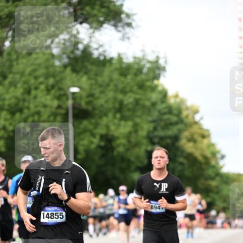29.06.2025 - hella hamburg halbmarathon Dr. Thomas Lammeyer http://msf.ph/oto/8309485 29.06.2025 10:38:22 Kennedybrücke 1025, 1705, 1764, 1787, 2038, 2276, 2464, 2496, 2510, 2511, 2933, 3145, 3829, 4445, 4479, 4824, 4826, 4942, 5096, 5566, 5569, 5691, 6034, 6109, 6574, 6718, 6727, 7324, 7329, 7565, 8202, 8277, 8282, 9094, 9514, 9875, 10007, 10071, 10561, 10564, 11122, 11338, 11432 meine-sportfotos.de