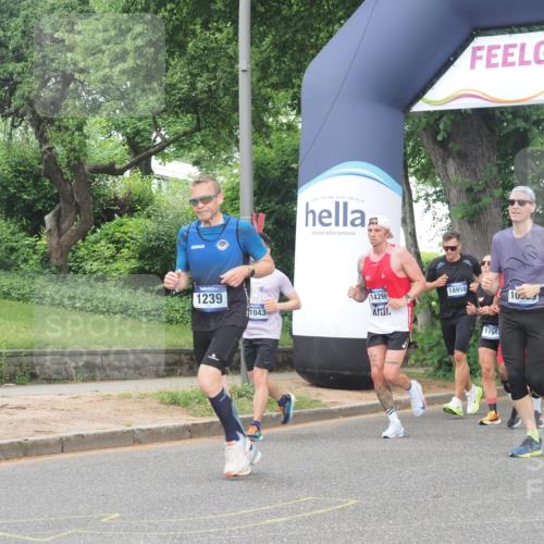 29.06.2025 - hella hamburg halbmarathon KatJ http://msf.ph/oto/8309549 29.06.2025 10:44:30 Zwischen KM18-KM19 1239, 1387, 2652, 2656, 3141, 3575, 4632, 6592 meine-sportfotos.de