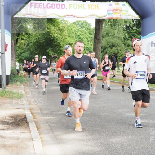 29.06.2025 - hella hamburg halbmarathon MichiJ http://msf.ph/oto/8309617 29.06.2025 10:35:54 Zwischen KM18-KM19 1460, 1884, 2708, 2839, 2953, 4324, 4553, 8234, 8927, 9348, 10000, 11211, 11679, 12549, 13183, 14797, 15784, 16149, 16592, 17007, 17172, 17915, 18430, 18856, 18887 meine-sportfotos.de