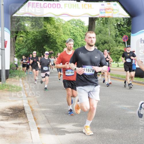 29.06.2025 - hella hamburg halbmarathon MichiJ http://msf.ph/oto/8309742 29.06.2025 10:35:55 Zwischen KM18-KM19 1460, 1884, 2708, 2953, 4324, 4553, 6134, 7067, 8234, 8927, 9348, 11211, 11679, 12549, 13183, 14797, 14814, 15784, 16149, 16592, 17007, 17172, 17915, 17979, 18430, 18790, 18856, 18887 meine-sportfotos.de