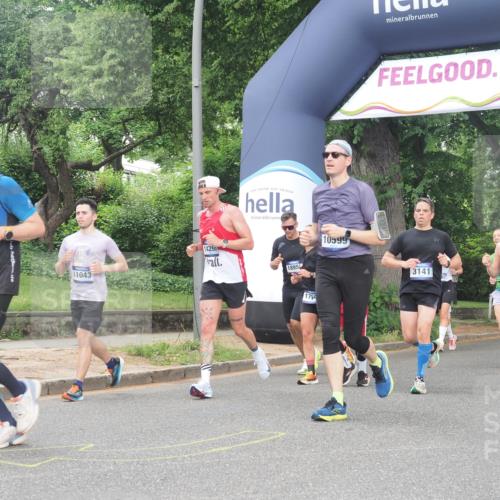 29.06.2025 - hella hamburg halbmarathon KatJ http://msf.ph/oto/8309765 29.06.2025 10:44:31 Zwischen KM18-KM19 1239, 1387, 2652, 2656, 3141, 4579, 6592 meine-sportfotos.de