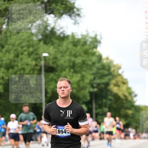 29.06.2025 - hella hamburg halbmarathon Dr. Thomas Lammeyer http://msf.ph/oto/8309800 29.06.2025 10:38:23 Kennedybrücke 1025, 1705, 1764, 1787, 2038, 2276, 2464, 2496, 2510, 2511, 2933, 3145, 3829, 4445, 4479, 4540, 4824, 4942, 5096, 5566, 5569, 5691, 6034, 6109, 6574, 6718, 6727, 7324, 7329, 7565, 7644, 8202, 8277, 8282, 9094, 9514, 9875, 10007, 10071, 10561, 10564, 11122, 11338, 11432 meine-sportfotos.de