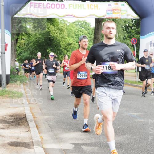 29.06.2025 - hella hamburg halbmarathon MichiJ http://msf.ph/oto/8309816 29.06.2025 10:35:55 Zwischen KM18-KM19 1460, 1884, 2708, 2953, 4324, 4553, 6134, 7067, 8234, 8927, 9348, 11211, 11679, 12549, 13183, 14797, 14814, 15784, 16149, 16592, 17007, 17172, 17915, 17979, 18430, 18790, 18856, 18887 meine-sportfotos.de