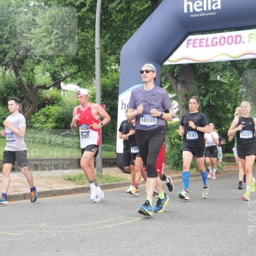 29.06.2025 - hella hamburg halbmarathon KatJ http://msf.ph/oto/8309845 29.06.2025 10:44:31 Zwischen KM18-KM19 1239, 1387, 2652, 2656, 3141, 4579, 6592 meine-sportfotos.de
