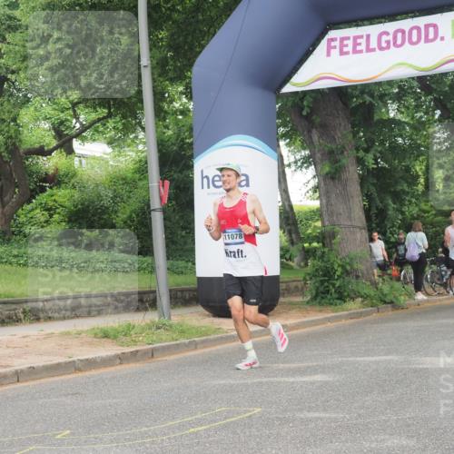 29.06.2025 - hella hamburg halbmarathon KatJ http://msf.ph/oto/8309941 29.06.2025 10:15:10 Zwischen KM18-KM19 1241 meine-sportfotos.de