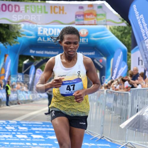 29.06.2025 - hella hamburg halbmarathon Strokosch-Dieckow http://msf.ph/oto/8310116 29.06.2025 10:12:18 Ziel 39, 47 meine-sportfotos.de