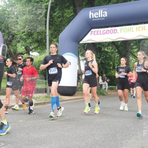 29.06.2025 - hella hamburg halbmarathon KatJ http://msf.ph/oto/8310151 29.06.2025 10:44:32 Zwischen KM18-KM19 1239, 1387, 2656, 3141, 4579, 6592 meine-sportfotos.de