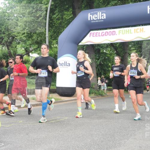 29.06.2025 - hella hamburg halbmarathon KatJ http://msf.ph/oto/8310179 29.06.2025 10:44:32 Zwischen KM18-KM19 1239, 1387, 2656, 3141, 4579, 6592 meine-sportfotos.de
