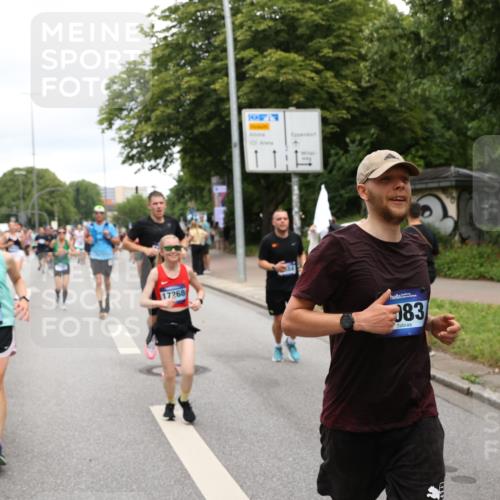 29.06.2025 - hella hamburg halbmarathon Yannick Fuchs http://msf.ph/oto/8310218 29.06.2025 10:50:33 20KM 1583, 1955, 2083, 2741, 3413, 3836, 4152, 5418, 5492, 5570, 6399, 6416, 6835, 7037, 7547, 7716, 8393, 8542, 8652, 8669, 8825, 8968, 8996, 9246, 9488, 9727, 9884, 9903, 9907, 9934, 10084, 10093, 10665, 11083, 11212, 12014, 12348, 12440, 12523, 12590, 12712, 13394, 13666, 13691, 13750, 14139, 14408, 14588, 14678, 14867, 15097, 15407, 15431, 15695, 16121, 16257, 16261, 16620, 16634, 16679, 17268, 17660, 17993, 18208, 18652, 18719, 18867, 18899, 19091 meine-sportfotos.de