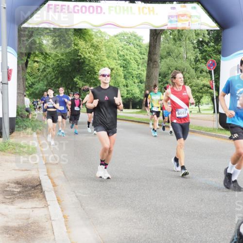 29.06.2025 - hella hamburg halbmarathon MichiJ http://msf.ph/oto/8310243 29.06.2025 10:35:57 Zwischen KM18-KM19 1460, 1884, 2708, 4324, 4601, 5915, 6134, 7067, 8234, 8927, 9348, 11211, 11679, 13183, 13672, 14814, 16149, 17007, 17172, 17979, 18790, 18856 meine-sportfotos.de