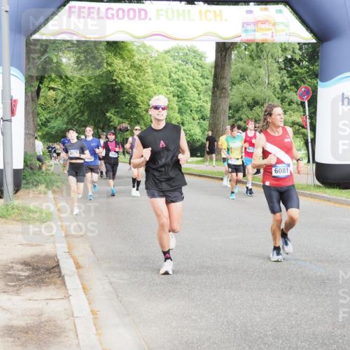 29.06.2025 - hella hamburg halbmarathon MichiJ http://msf.ph/oto/8310317 29.06.2025 10:35:58 Zwischen KM18-KM19 1460, 1884, 2708, 4324, 4601, 5915, 6081, 6134, 7067, 8234, 8927, 9213, 11679, 12534, 13007, 13183, 13672, 13948, 14814, 16149, 17007, 17172, 17979, 18790, 18856 meine-sportfotos.de