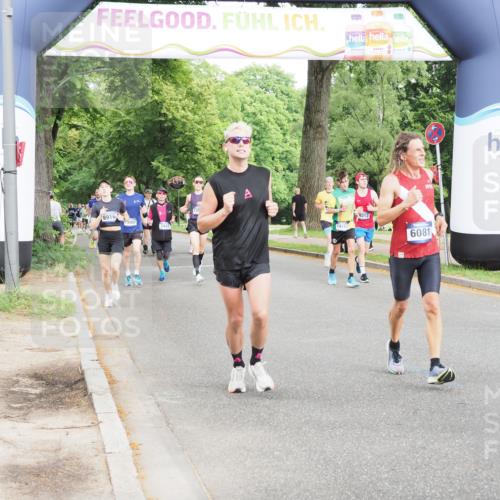 29.06.2025 - hella hamburg halbmarathon MichiJ http://msf.ph/oto/8310335 29.06.2025 10:35:58 Zwischen KM18-KM19 1460, 1884, 2708, 4324, 4601, 5915, 6081, 6134, 7067, 8234, 8927, 9213, 11679, 12534, 13007, 13183, 13672, 13948, 14814, 16149, 17007, 17172, 17979, 18790, 18856 meine-sportfotos.de