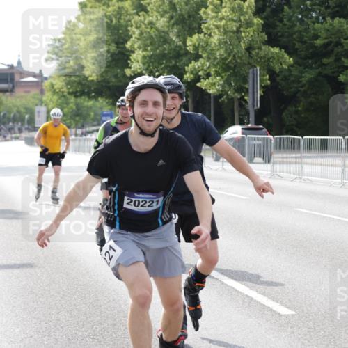 29.06.2025 - hella hamburg halbmarathon Jannik Wohlers http://msf.ph/oto/8310413 29.06.2025 08:58:44 Lombardsbrücke  meine-sportfotos.de