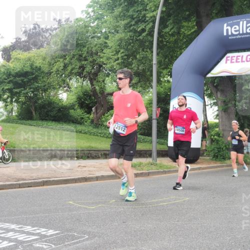 29.06.2025 - hella hamburg halbmarathon KatJ http://msf.ph/oto/8310419 29.06.2025 10:44:36 Zwischen KM18-KM19 1239, 3141, 4579, 6592, 8322 meine-sportfotos.de