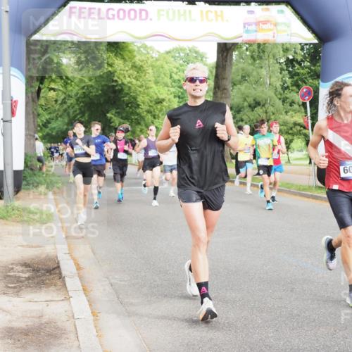 29.06.2025 - hella hamburg halbmarathon MichiJ http://msf.ph/oto/8310433 29.06.2025 10:35:58 Zwischen KM18-KM19 1460, 1884, 2708, 4324, 4601, 5915, 6081, 6134, 7067, 8234, 8927, 9213, 11679, 12534, 13007, 13183, 13672, 13948, 14814, 16149, 17007, 17172, 17979, 18790, 18856 meine-sportfotos.de