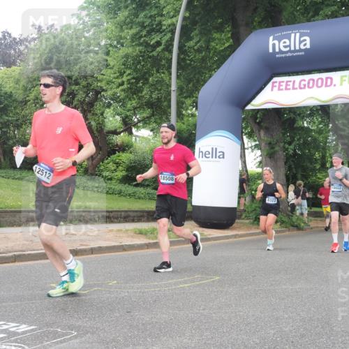 29.06.2025 - hella hamburg halbmarathon KatJ http://msf.ph/oto/8310517 29.06.2025 10:44:36 Zwischen KM18-KM19 1239, 3141, 4579, 6592, 8322 meine-sportfotos.de