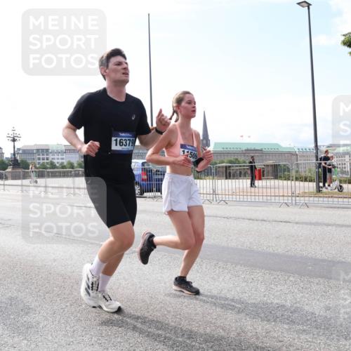 29.06.2025 - hella hamburg halbmarathon Lena Gebhardt http://msf.ph/oto/8310519 29.06.2025 10:12:16 Lombardsbrücke 253, 16379, 1509, 1062, 1610, 1785, 1790, 1850, 2661, 2963, 2964, 3182, 3248, 3262, 3746, 4453, 4499, 4554, 5166, 5176, 5379, 5597, 5598, 6822, 6871, 6966, 7014, 7474, 9191, 9253, 9254, 9405, 9705, 10042, 10409, 10581, 10685, 11509, 11525, 11537, 11581, 11917, 13171, 13542, 13958, 14060, 14196, 14313, 14384, 14863, 14868, 15137, 16379, 16473, 16976, 17774, 18261, 18395, 18429, 18493, 18655 meine-sportfotos.de