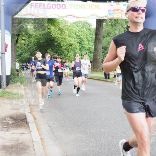 29.06.2025 - hella hamburg halbmarathon MichiJ http://msf.ph/oto/8310559 29.06.2025 10:35:59 Zwischen KM18-KM19 1460, 1884, 2442, 4324, 4377, 4601, 5915, 6081, 6134, 7067, 8234, 8916, 8927, 9213, 11679, 12534, 13007, 13183, 13672, 13948, 14814, 16149, 17007, 17172, 17979, 18790, 18856, 19181 meine-sportfotos.de