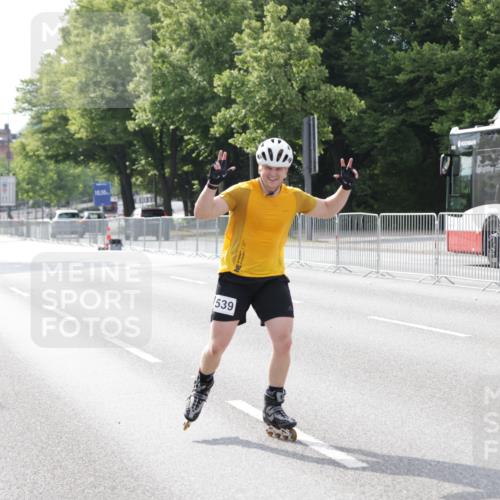 29.06.2025 - hella hamburg halbmarathon Jannik Wohlers http://msf.ph/oto/8310564 29.06.2025 08:58:46 Lombardsbrücke  meine-sportfotos.de