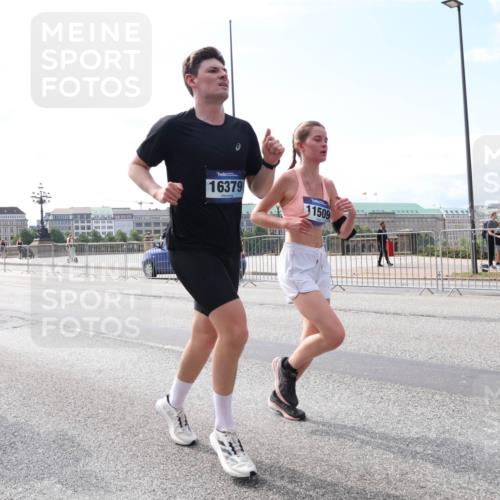 29.06.2025 - hella hamburg halbmarathon Lena Gebhardt http://msf.ph/oto/8310573 29.06.2025 10:12:16 Lombardsbrücke 53, 16379, 11509, 1062, 1610, 1785, 1790, 1850, 2661, 2963, 2964, 3182, 3248, 3262, 3746, 4453, 4499, 4554, 5166, 5176, 5379, 5597, 5598, 6822, 6871, 6966, 7014, 7474, 9191, 9253, 9254, 9405, 9705, 10042, 10409, 10581, 10685, 11509, 11525, 11537, 11581, 11917, 13171, 13542, 13958, 14060, 14196, 14313, 14384, 14863, 14868, 15137, 16379, 16473, 16976, 17774, 18261, 18395, 18429, 18493, 18655 meine-sportfotos.de